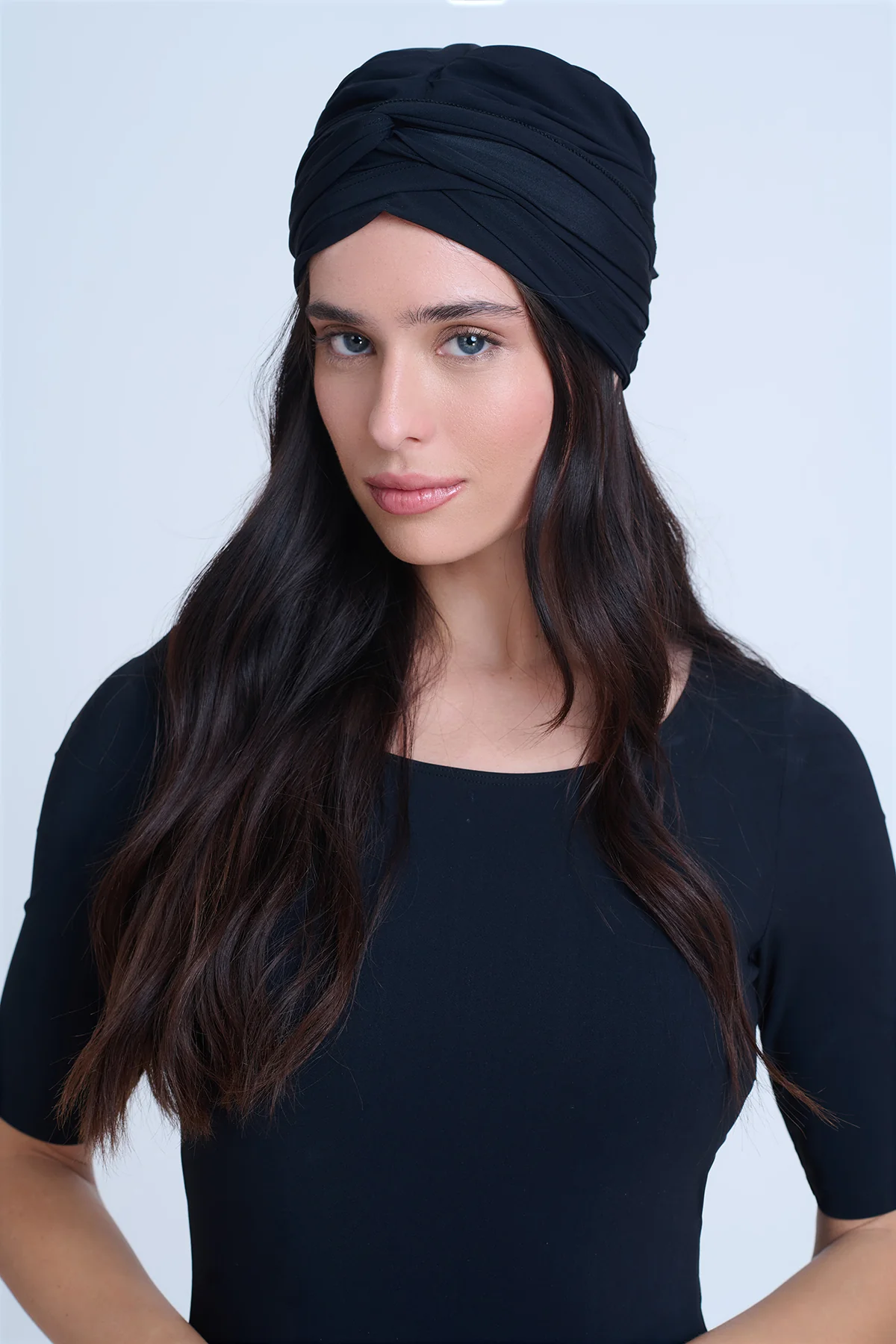 כיסוי ראש עם רצועות קשירה שחור - Image 5