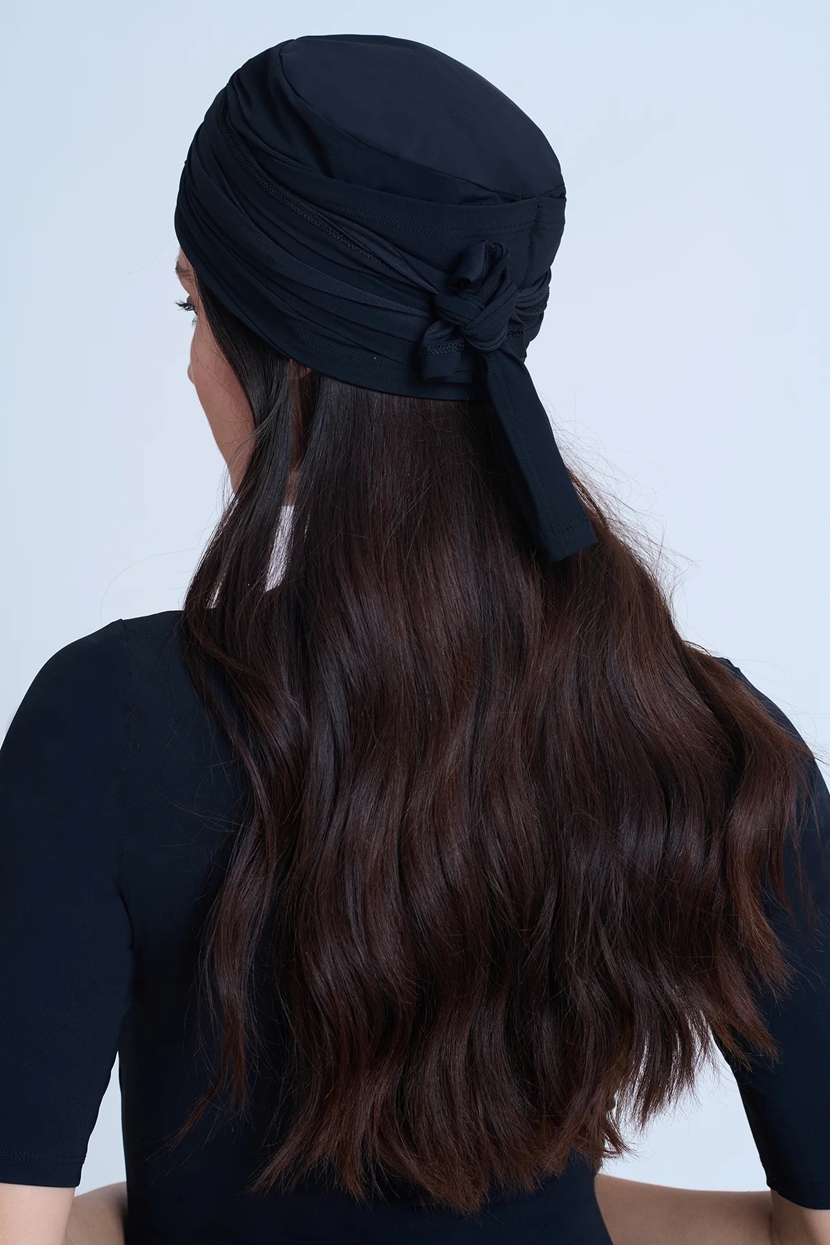 כיסוי ראש עם רצועות קשירה שחור - Image 6